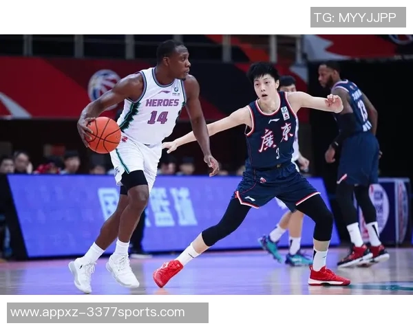 弗拉格解析持球策略助力后卫减压应对全场紧逼挑战